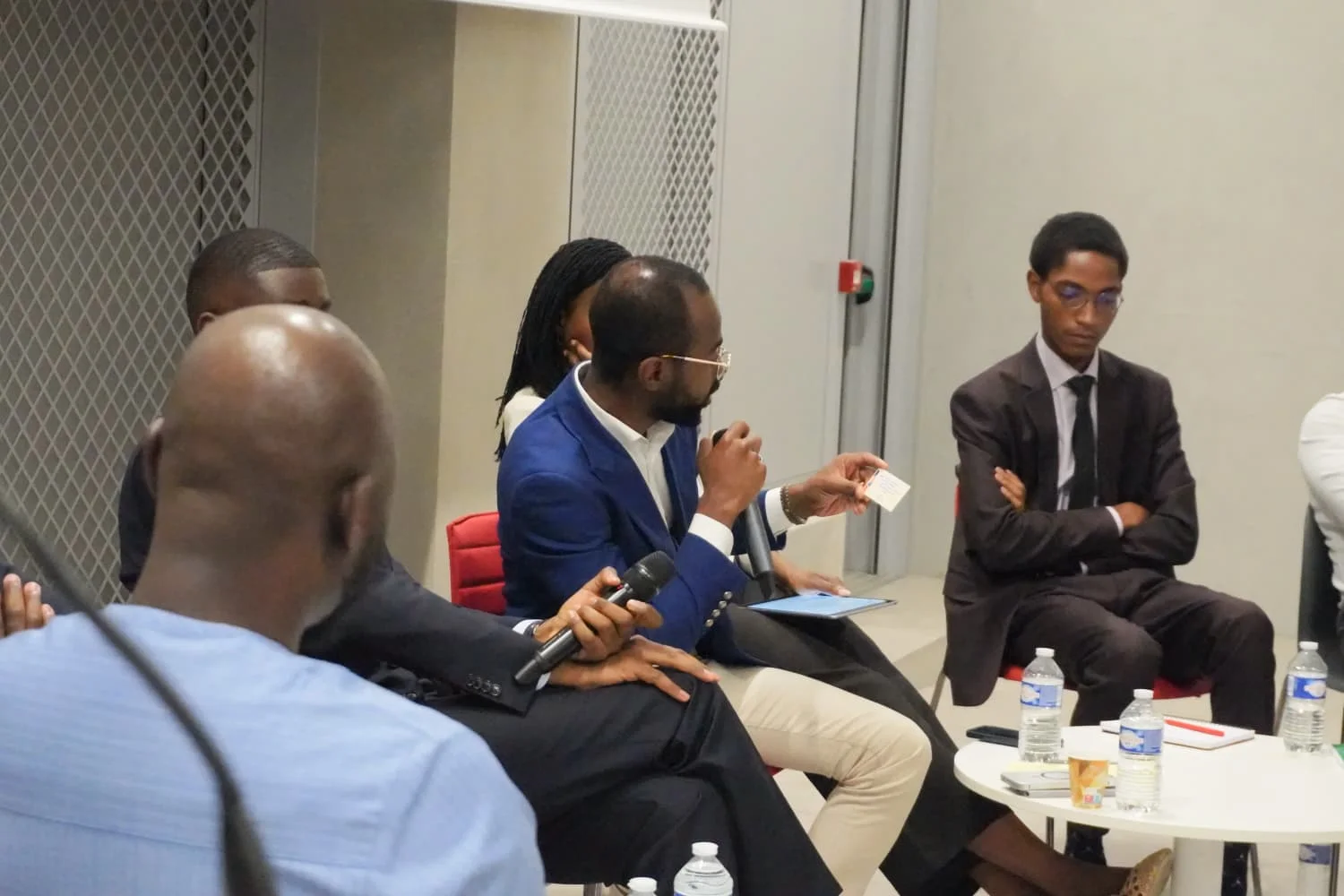 Aboubacar Siddick Sylla prenant la parole pendant une table ronde consacrée à la ZLECAf